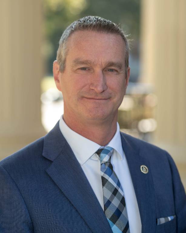 Dr. Alan Thompson