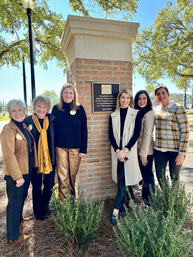 Chi Omega Entrance