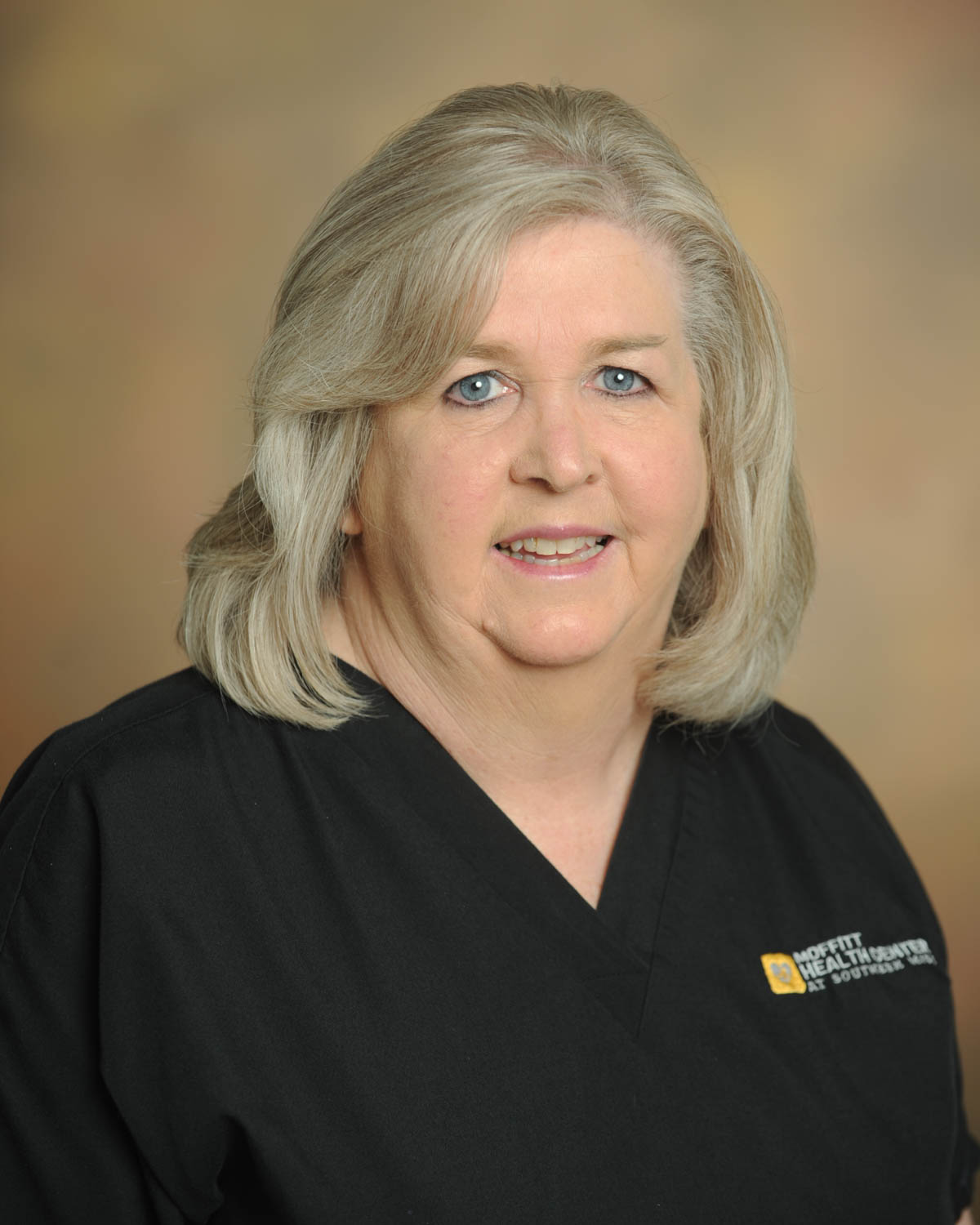 Cindy Sandifer Headshot